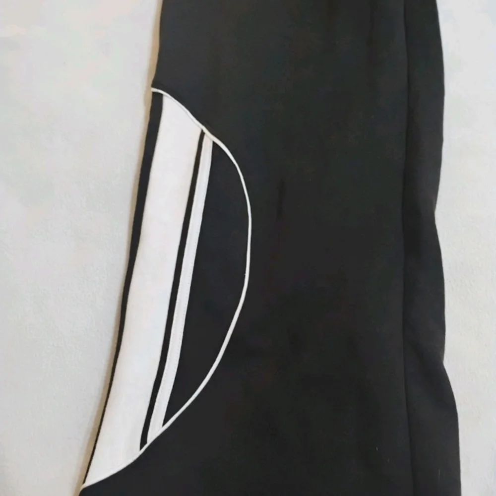 Fashion Nova Black and White Wide Leg Sweatpants NWT - Picture 3 of 12